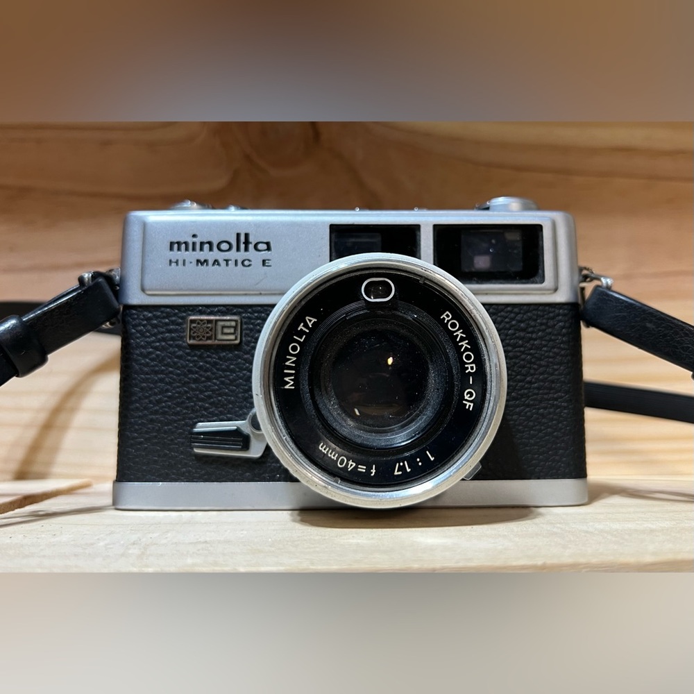 Minolta Hi Matic E 35mm SLR Film Camera Rokkor-QF 40mm F1.7 Lens / Electroflash